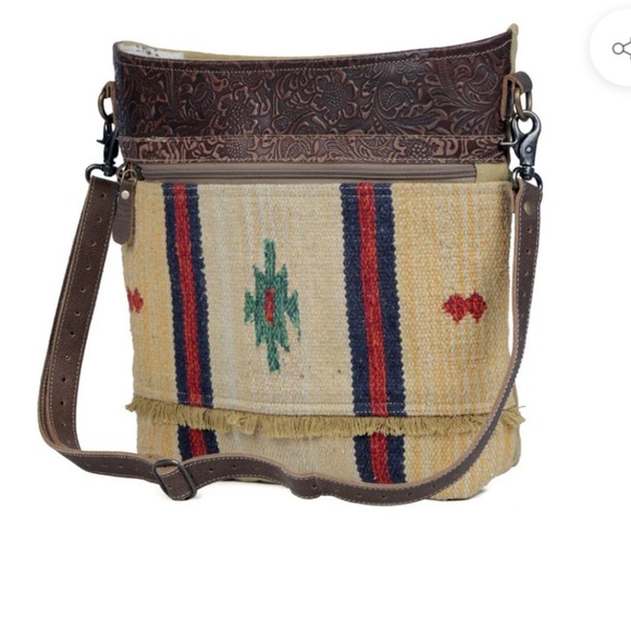 Myra Fragrant Yellow Shoulder Bag crossbody SW rug design embossed leather - Picture 2 of 16